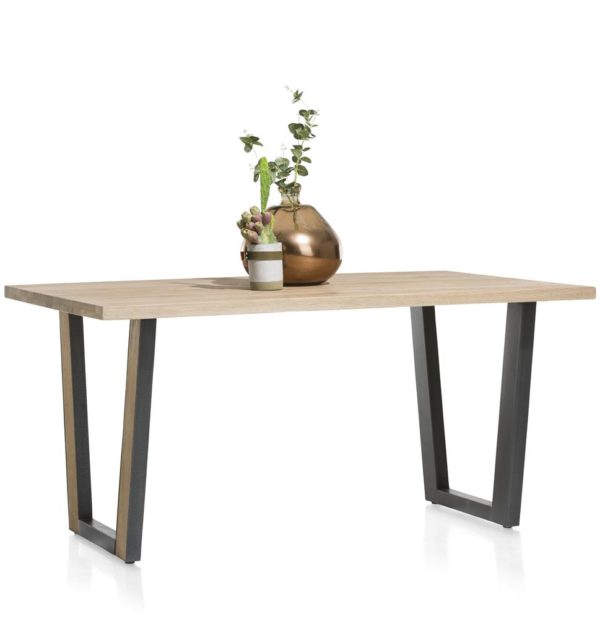 uk_denmark_table_small_persp_deco